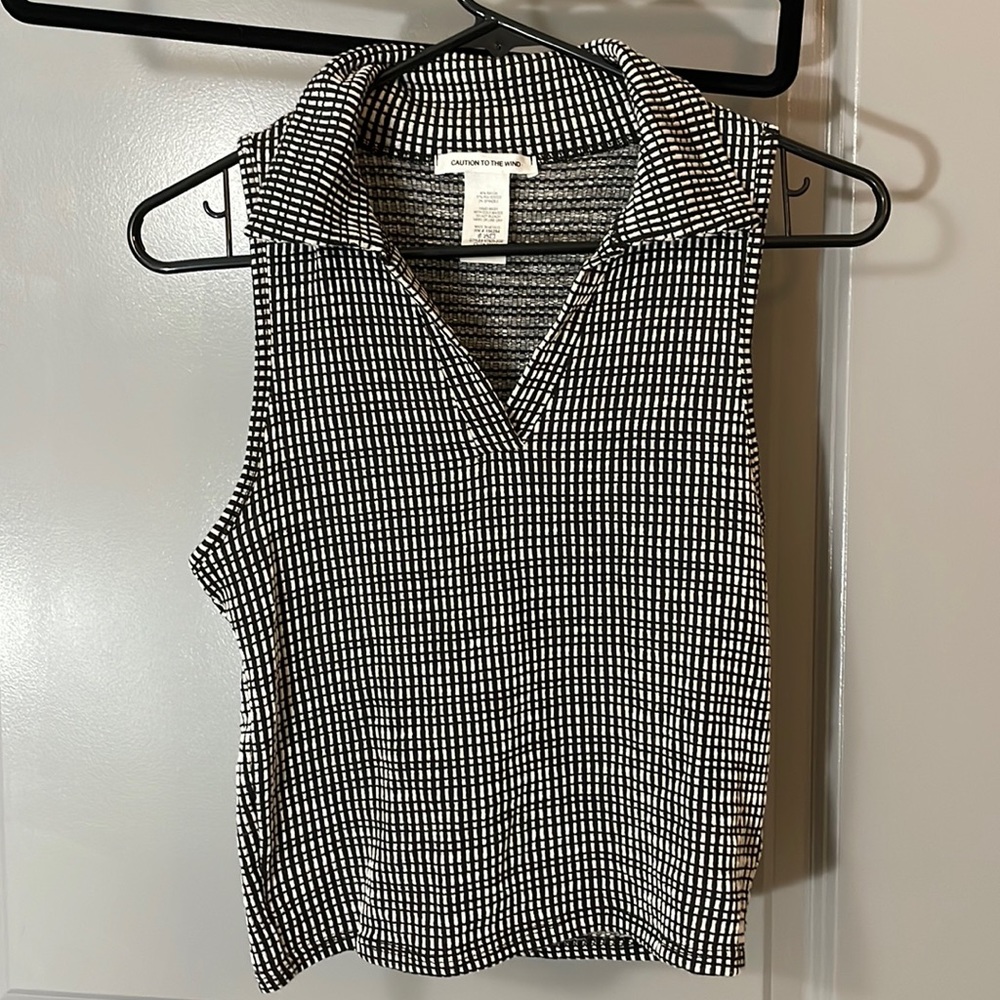 Black and White patterned collared tank